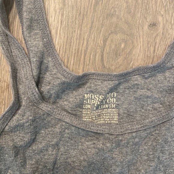 long grey tank top - Picture 2 of 2